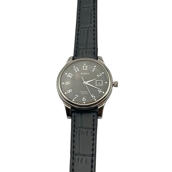 Timex Mens Indiglo Watch 35mm New Battery New Italian Leather Band WR 50M Date - Picture 2 of 12